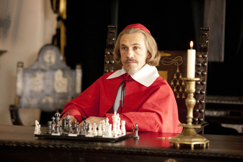 Christoph Waltz (Kardinal Richelieu). – Bild: ORF Christoph Waltz (Kardinal Richelieu). – Bild: ORF