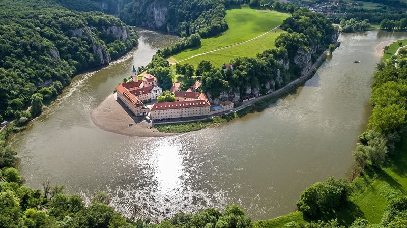 Kloster Weltenburg: Die älteste Klosterbrauerei der Welt liegt in einer idyllischen Donauschleife. – Bild: SWR