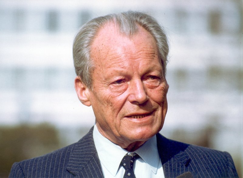 Er war einer der großen Kanzler der Bundesrepublik: Willy Brandt. Doch der charismatische Politiker war zugleich ein komplizierter Mensch. – Bild: ZDF und sven simon.