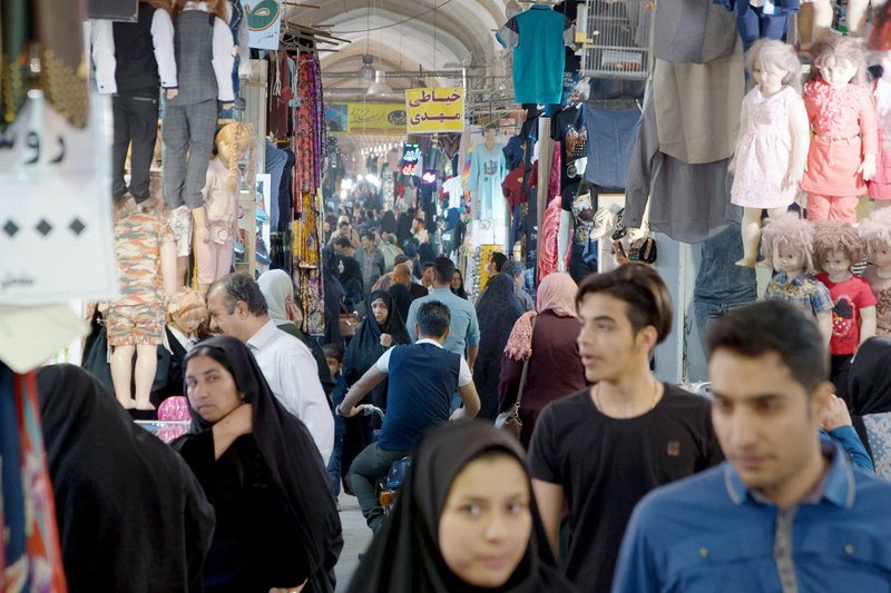 Auf dem Markt von Isfahan – Bild: ZDF /​ © Nicolai Wolf