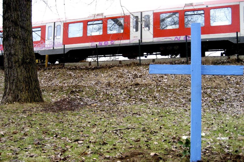 Tod nach Abschiebung – Bild: ZDF und NDR/​PIER 53 Filmproduktion/​Hauke