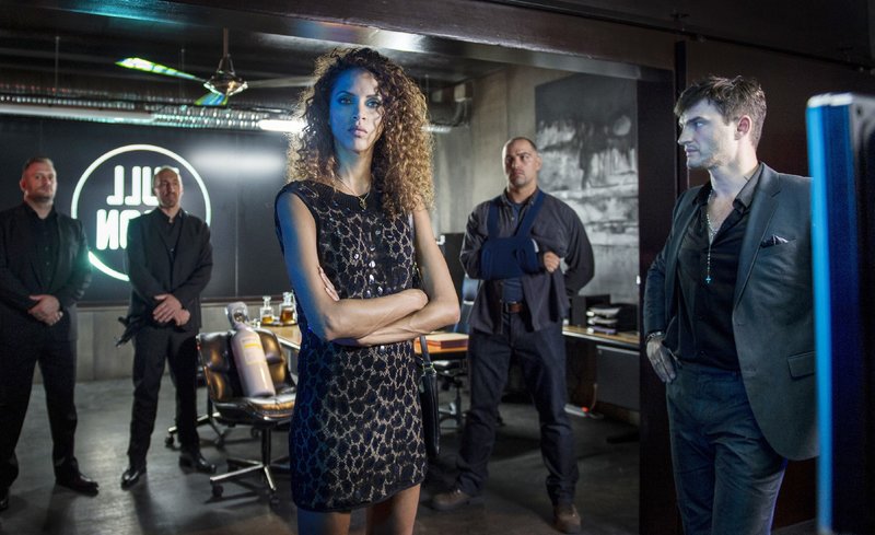 Maďssa (Noémie Lenoir) ist Teil eines kriminellen Netzwerks, dessen Geschäft auf Menschenhandel und Prostitution basiert. – Bild: MG RTL D / © 2014 _ EUROPA Maďssa (Noémie Lenoir) ist Teil eines kriminellen Netzwerks, dessen Geschäft auf Menschenhandel und Prostitution basiert. – Bild: MG RTL D / © 2014 _ EUROPA