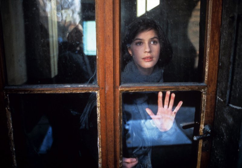 Drei Farben: Rot – Bild: /​ MvH – ArtDesign /​ Barum ; fuer ARTE G.E.I.E.