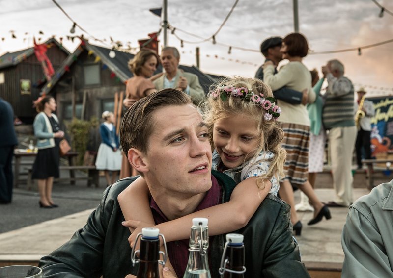 Schweigeminute – Bild: ZDF und Hannes Hubach