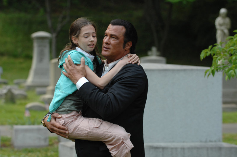 Lydia Jordan, Steven Seagal – Bild: COPYRIGHT ? 2007 WORLDWIDE SPE ACQUISITIONS INC. ALL RIGHTS RESERVED. Lydia Jordan, Steven Seagal – Bild: COPYRIGHT ? 2007 WORLDWIDE SPE ACQUISITIONS INC. ALL RIGHTS RESERVED.