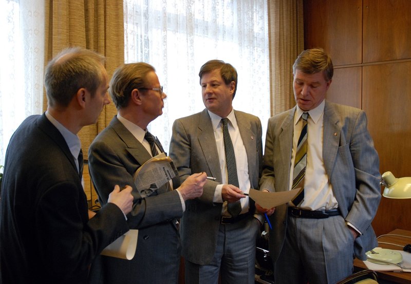 Schabowskis Zettel - Die Nacht als die Mauer fiel – Bild: rbb/​NDR/​Norbert Kuhröber