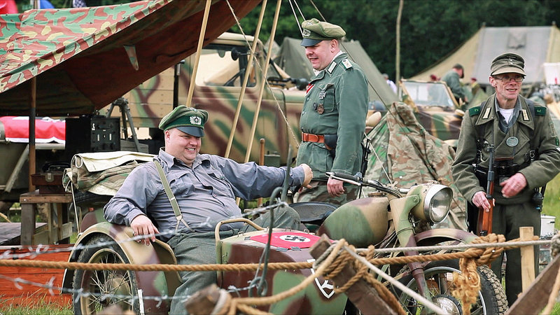 Krieg im Frieden – Bild: WELT