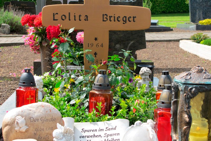 Grab von Lolita Brieger in Berk in Rheinland-Pfalz. (Archivfoto 2012) – Bild: WDR/​dpa