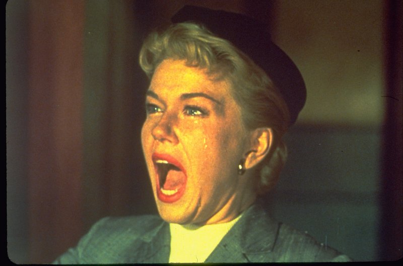 Der Urlaub in Marokko läuft alles andere als geplant - Jo McKenna (Doris Day) gerät in einen absoluten Albtraum ... – Bild: Turner Der Urlaub in Marokko läuft alles andere als geplant - Jo McKenna (Doris Day) gerät in einen absoluten Albtraum ... – Bild: Turner