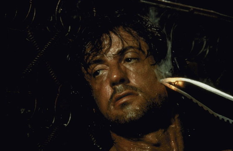 Rambo (Sylvester Stallone) hat nur noch ein Ziel: Er möchte die Gefangenen befreien und mit dem Verantwortlichen abrechnen ... – Bild: Sony Pictures Television International. All Rights Reserved. Lizenzbild frei Rambo (Sylvester Stallone) hat nur noch ein Ziel: Er möchte die Gefangenen befreien und mit dem Verantwortlichen abrechnen ... – Bild: Sony Pictures Television International. All Rights Reserved. Lizenzbild frei