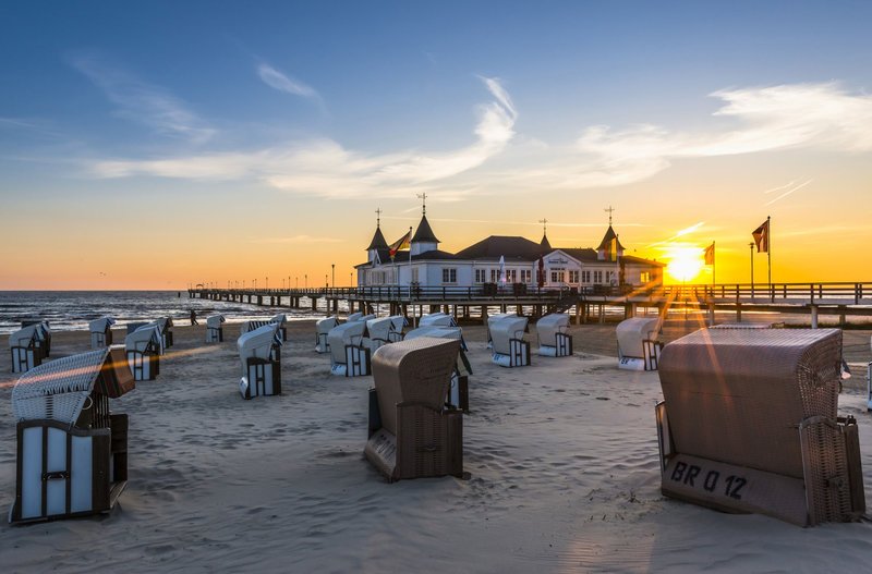 Blick auf die Seebrücke Ahlbeck. – Bild: BR/HR/Usedom Tourismus GmbH/Dirk Bleyer / Dirk Bleyer Blick auf die Seebrücke Ahlbeck. – Bild: BR/HR/Usedom Tourismus GmbH/Dirk Bleyer / Dirk Bleyer