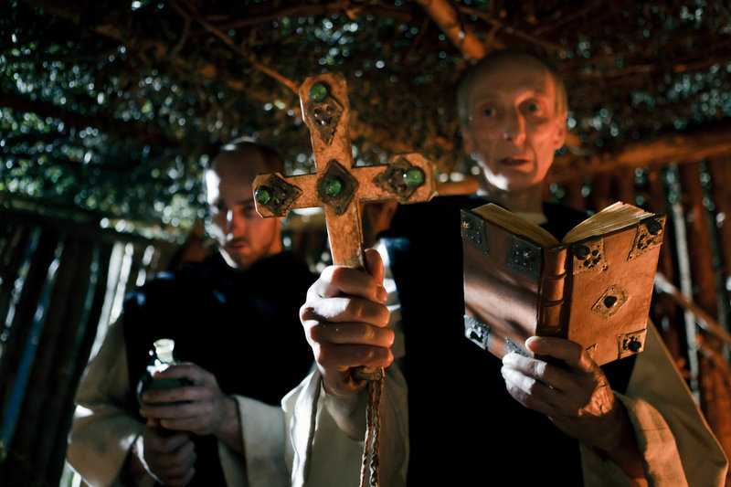 Blutsschwestern - jung, magisch, tödlich – Bild: SAT.1 Eigenproduktionsbild frei