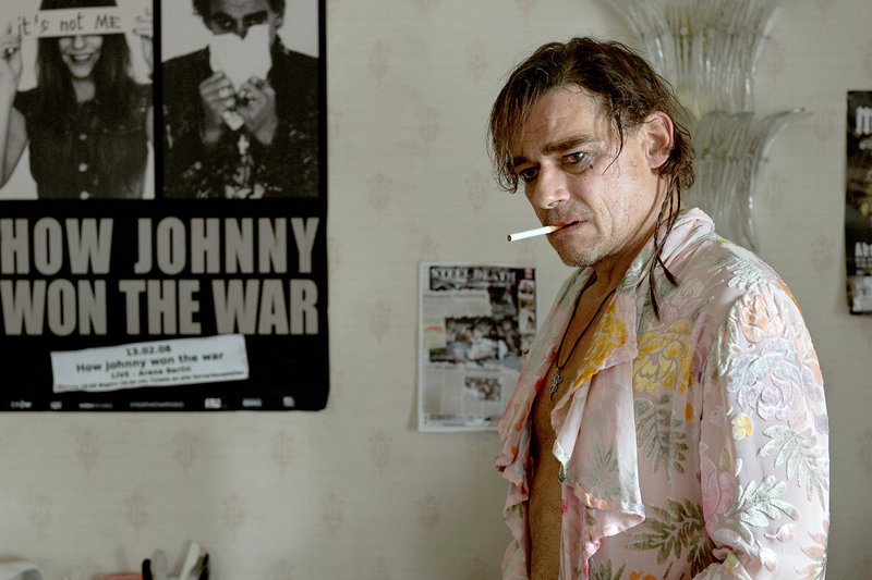 Johnny (Martin Feifel) in Bestform – Bild: arte Johnny (Martin Feifel) in Bestform – Bild: arte