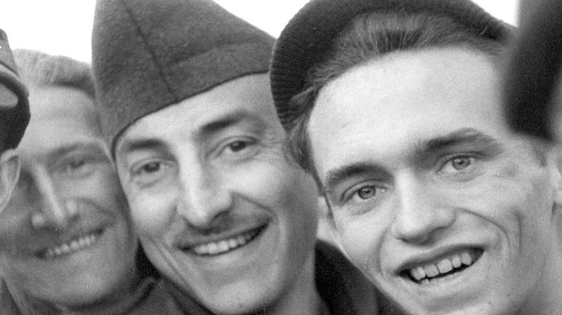Befreite US-Soldaten im Schwalm-Eder-Kreis 1945. – Bild: HR/​National Archives