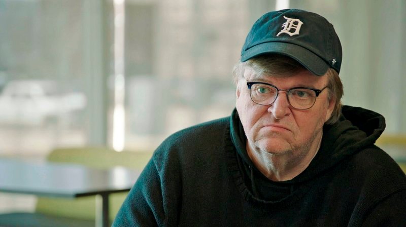 Doku-Aktivist und Oscarpreisträger Michael Moore gibt Antworten auf die Frage: Wie konnte Donald Trump US-Präsident werden? – Bild: phoenix/​ZDF/​Midwestern Films