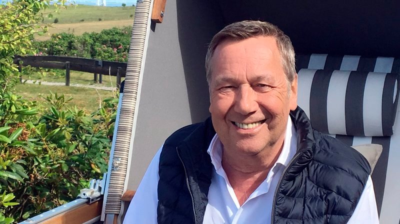 Natur und Ruhe, statt Konzerttrubel und Menschenmassen. Auf Sylt kann der Sänger Roland Kaiser mal privat sein und richtig ausspannen. – Bild: WDR/Horst Mühlenbeck Natur und Ruhe, statt Konzerttrubel und Menschenmassen. Auf Sylt kann der Sänger Roland Kaiser mal privat sein und richtig ausspannen. – Bild: WDR/Horst Mühlenbeck