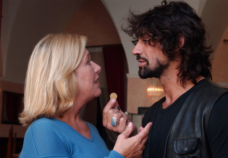 Salto Vitale – Bild: „ARD Degeto/​ARD Degeto/​Ronny Lang“ (S2)