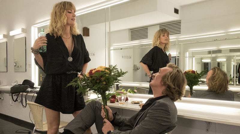 Nachts baden – Bild: NDR/​Erika Hauri