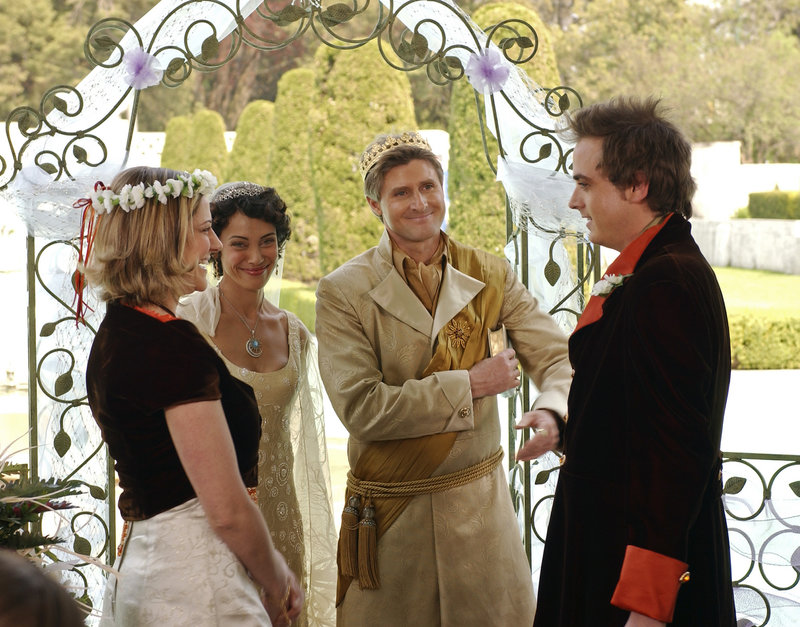 Zwexies - Die Zwillingshexen zum Zweiten – Bild: Disney – ABC – ESPN Television Lizenzbild frei