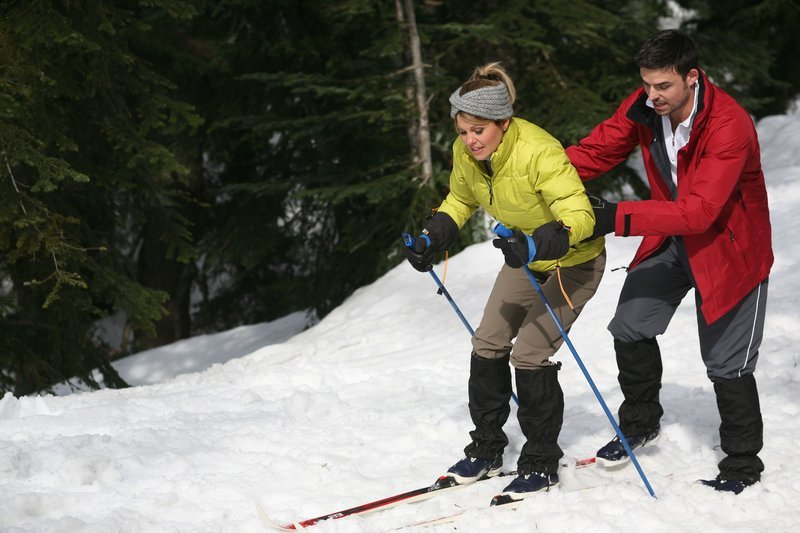 Brady (re. Jesse Hutch) und Stephanie (Candace Cameron Bure)Brady (re. Jesse Hutch) und Stephanie (Candace Cameron Bure) – Bild: RTL Zwei Brady (re. Jesse Hutch) und Stephanie (Candace Cameron Bure)Brady (re. Jesse Hutch) und Stephanie (Candace Cameron Bure) – Bild: RTL Zwei