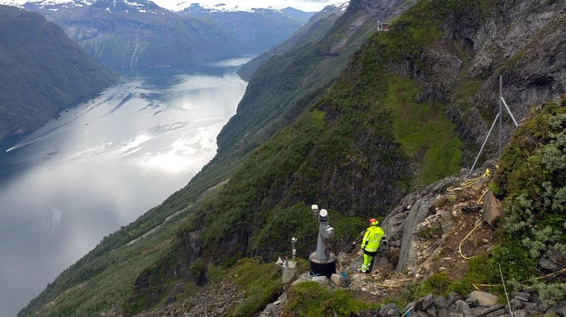 Die Storfjordens Venner, „Freunde des Fjordes“, restaurieren alte Farmen und machen sie so der Nachwelt zugänglich. – Bild: NDR /​ doclights GMBH /​ Ralf Biehler