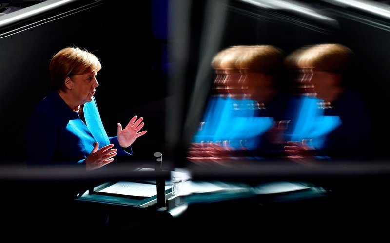 Kühle Strategin, machtbewusste Politikerin: Angela Merkel. – Bild: ZDF und TOBIAS SCHWARZ.