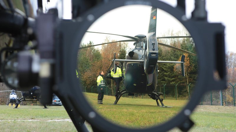 Sie sind rund um die Uhr in Bereitschaft und gehen binnen weniger Minuten nach ihrer Alarmierung in die Luft – vorausgesetzt, die Hubschrauber sind in einwandfreiem Zustand. – Bild: N24 Doku