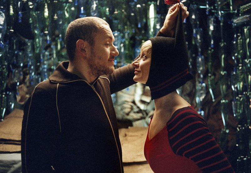 Micmacs - Uns gehört Paris! – Bild: ARD Degeto/​Epithete Films/​Tapioca Films/​Warner Bros.