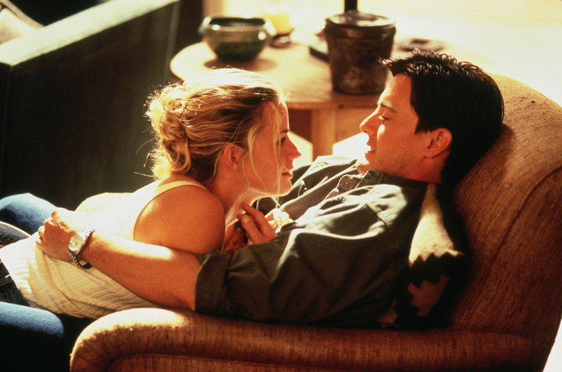Annie (Elisabeth Shue) und Matthew (Kyle MacLachlan) sind ein glückliches Paar – durch den Stromausfall in L.A. wird ihre Liebe auf eine harte Probe gestellt. – Bild: fot. TVN /​ Universal