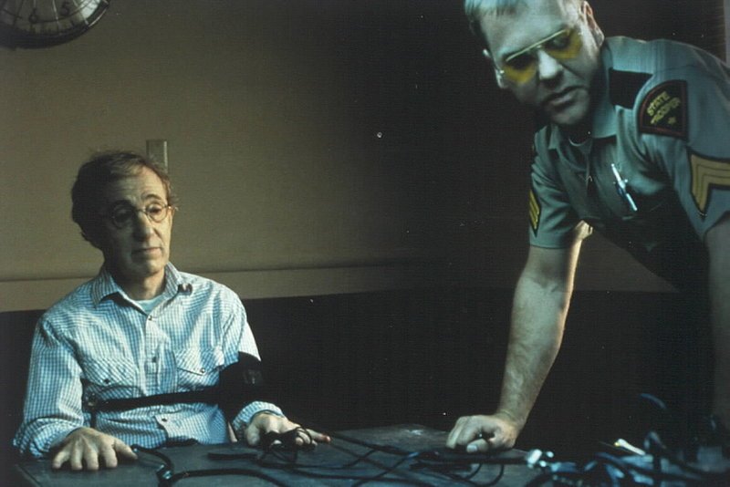 Kiefer Sutherland als Bobo (r.) und Woody Allen als Tex Cowley – Bild: StarTV