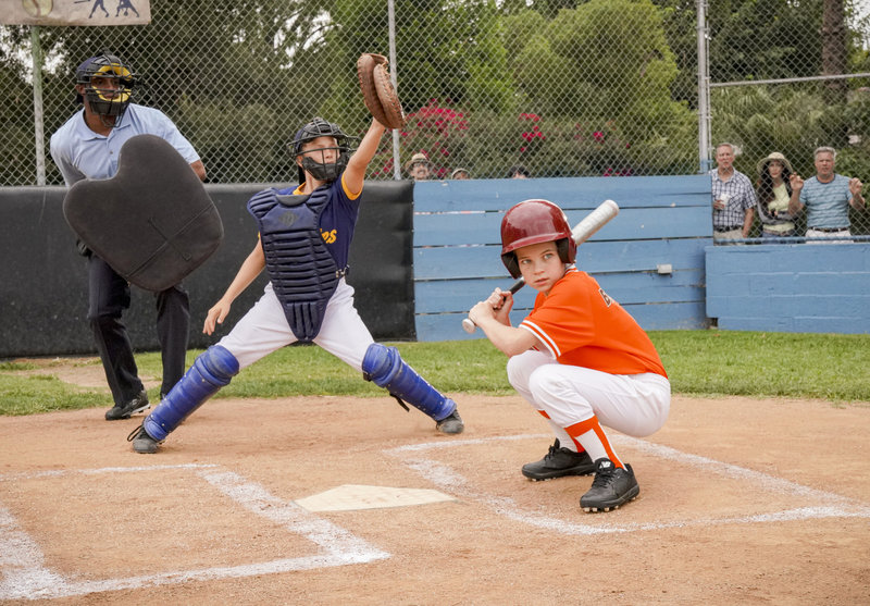 Young Sheldon S03E07: Muskelkater für zwei und ein höllischer Wurfarm