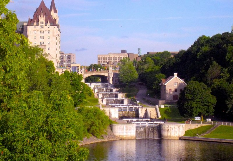 Der Rideau-Kanal in Kanada – Bild: ZDF und SWR/​Horst Brandenburg