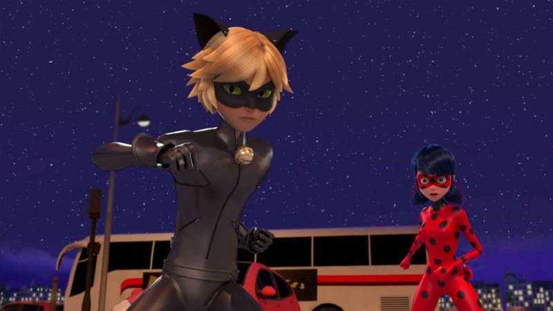 L-R: cat Noir, Ladybug – Bild: Disney Channel