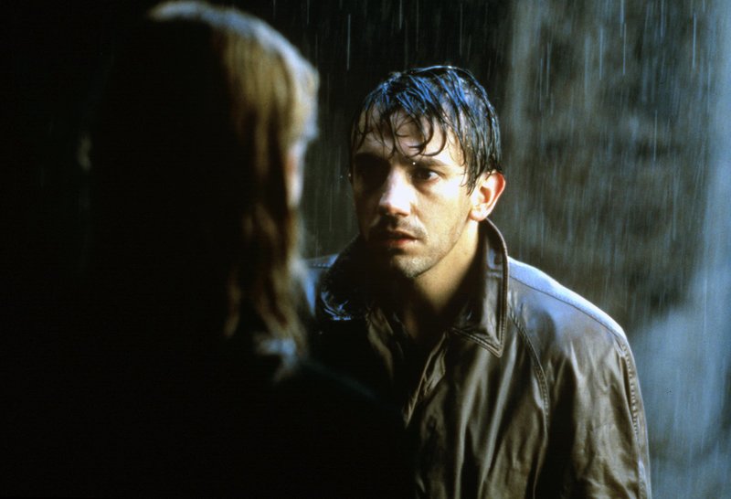 Drei Farben: Rot – Bild: /​ MvH – ArtDesign /​ Barum ; fuer ARTE G.E.I.E.