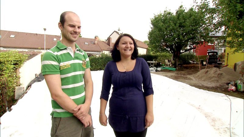 Kerstin und Tobias wollen einen Schwimmteich anlegen. – Bild: RTL II