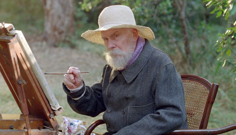 Bayerisches Fernsehen RENOIR, am Donnerstag (04.06.15) um 22:00 Uhr. Zurückgezogen lebt der berühmte impressionistische Maler Pierre-Auguste Renoir (Michel Bouquet) während des 1. Weltkriegs auf einem Anwesen in einer lichtdurchfluteten Landschaft in der Nähe von Cagnes-sur-Mer an der Côte d'Azur. Er ist belastet von seiner Arthritis und dem Tod seiner Frau. – Bild: BR/Telepool Bayerisches Fernsehen RENOIR, am Donnerstag (04.06.15) um 22:00 Uhr. Zurückgezogen lebt der berühmte impressionistische Maler Pierre-Auguste Renoir (Michel Bouquet) während des 1. Weltkriegs auf einem Anwesen in einer lichtdurchfluteten Landschaft in der Nähe von Cagnes-sur-Mer an der Côte d'Azur. Er ist belastet von seiner Arthritis und dem Tod seiner Frau. – Bild: BR/Telepool