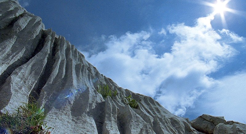 Das Tote Gebirge – Der Name leitet sich aus der stark verkarsteten und grossteils vegetationslosen Hochfläche ab. – Bild: ORF