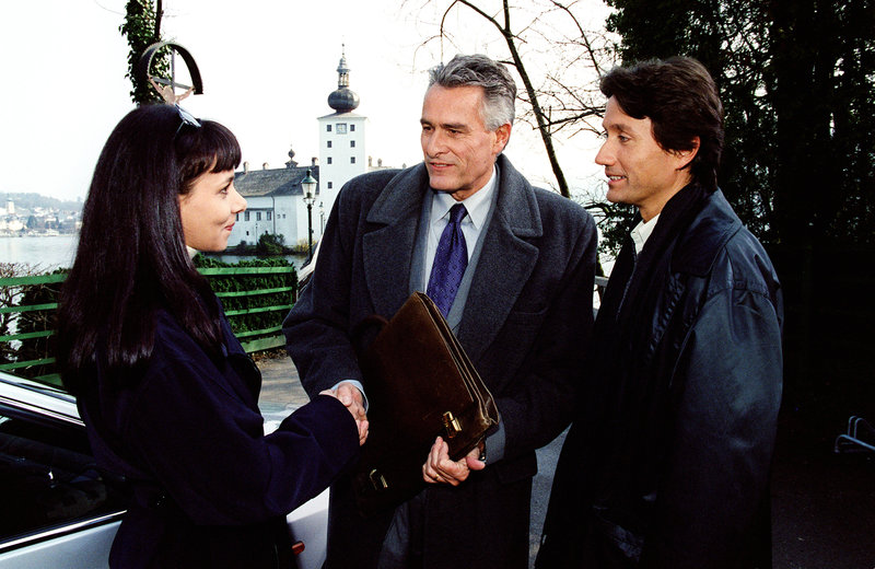Jacob Geisel Schlosshotel Orth S04E01: Um jeden Preis – fernsehserien.de