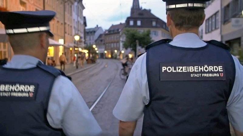 Polizeibeamte – Bild: phoenix/​3sat