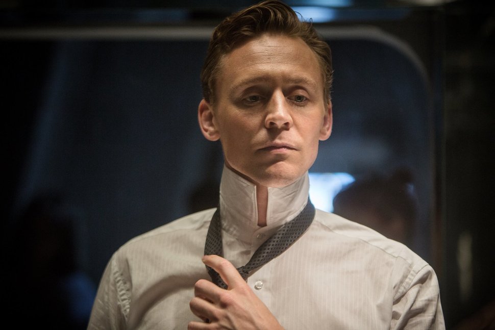 Dr. Robert Laing (Tom Hiddleston). – Bild: DCM