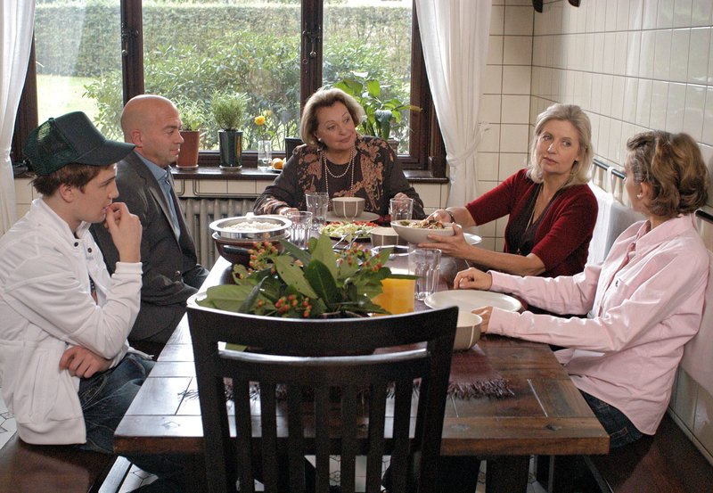 Liebling, wir haben geerbt! – Bild: rbb/​ARD Degeto/​Jörg Landsberg