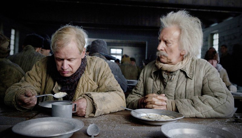 Der Hundertjährige, der aus dem Fenster stieg und verschwand – Bild: ARD Degeto/​Concorde Filmverleih