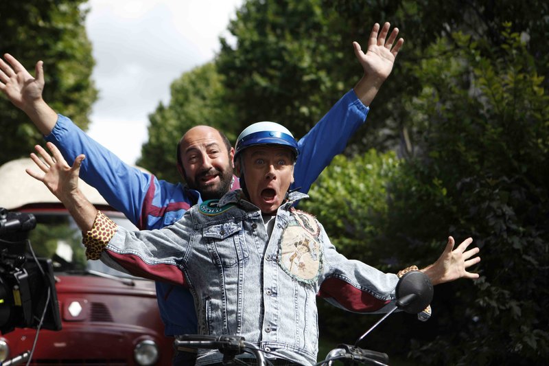in front: Eric Drigeard (Franck Dubosc) and in the back Patrice Olesky (Kad Merad). – Bild: Servus TV in front: Eric Drigeard (Franck Dubosc) and in the back Patrice Olesky (Kad Merad). – Bild: Servus TV