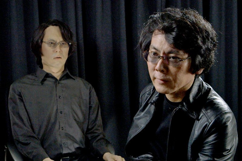 Der japanische Robotiker Professor Hiroshi Ishiguro – Bild: ARTE France /​ © Nova Production