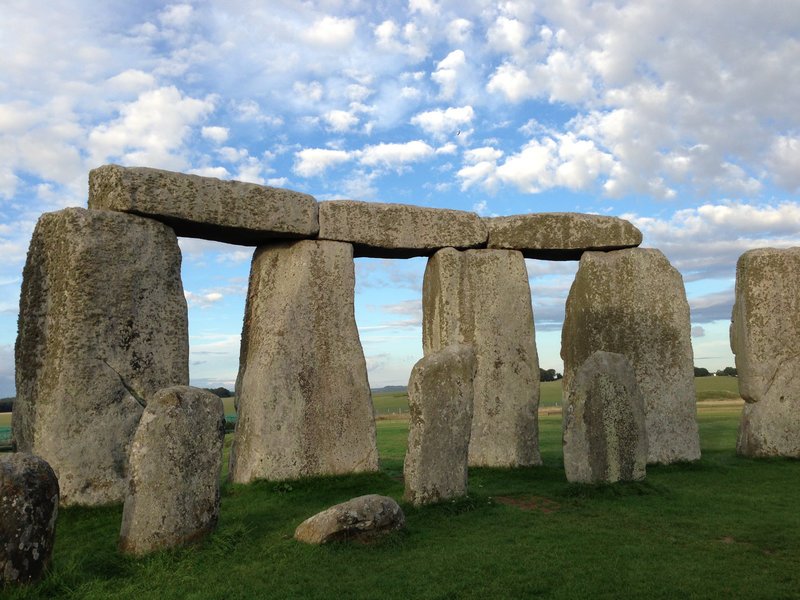 Die Megalithblöcke stammen von den Marlborough Downs – 48 km nördlich von Stonehenge. – Bild: ZDF und .