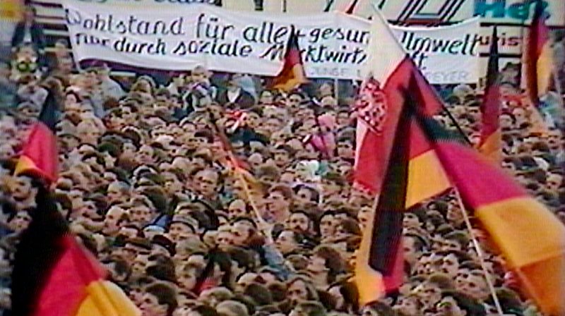 ?Die Einheit wird kommen? ? Wahlkampf in Erfurt 1990 – Bild: MDR/​DFF