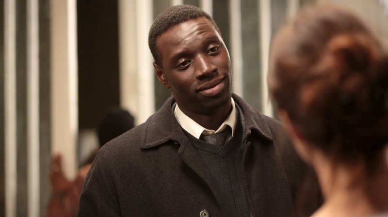 Samba (Omar Sy) tut alles, um in Frankreich seinen Lebenstraum zu verwirklichen. – Bild: ARD Degeto/Senator Samba (Omar Sy) tut alles, um in Frankreich seinen Lebenstraum zu verwirklichen. – Bild: ARD Degeto/Senator