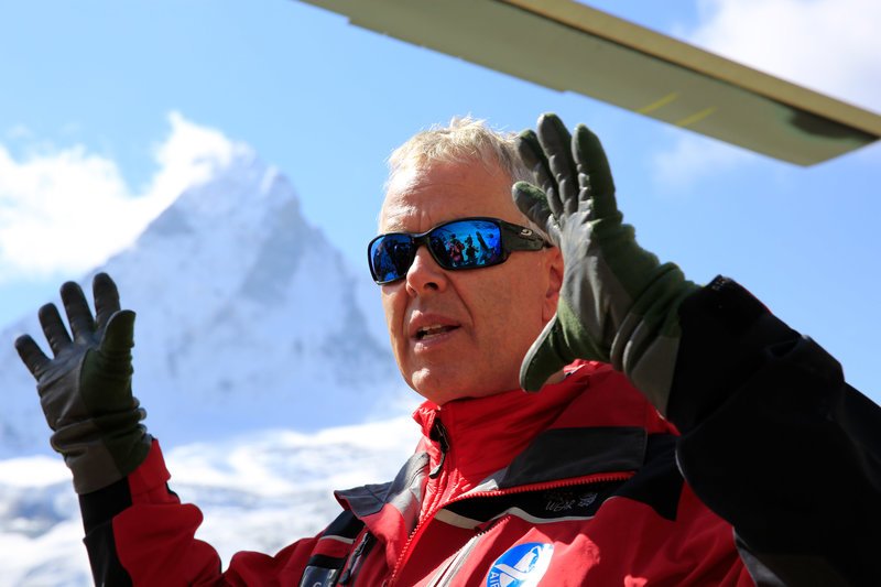 Gerold Biener, CEO der Air Zermatt – Bild: ZDF und SRF