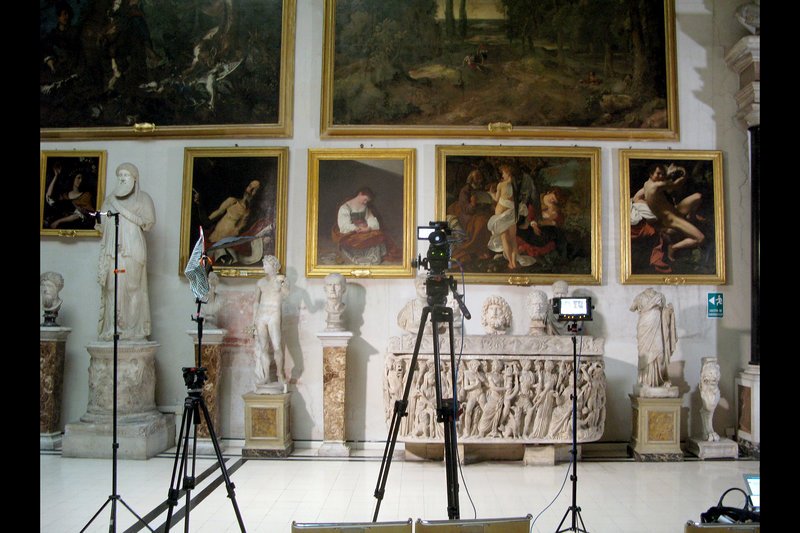 Dreh in der Galleria Doria Pamphilj, Rom, wo Caravaggio seine erfolgreichsten Jahre verbrachte und für einflussreiche Auftraggeber arbeitete. – Bild: ARTE France