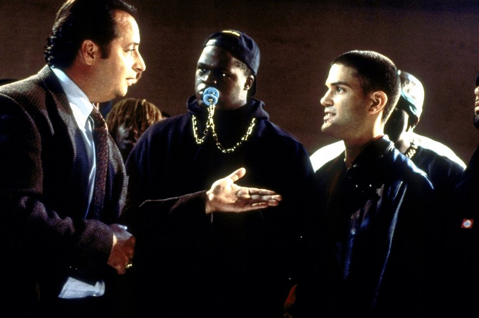 Richard (Jon Lovitz, l.) ist fest davon überzeugt, dass alle Kids das Zeug zu College-Anwärtern haben: auch Griff (Mekhi Phifer, M.) und Paco (Guillermo Diaz, r.)… – Bild: Columbia TriStar Lizenzbild frei